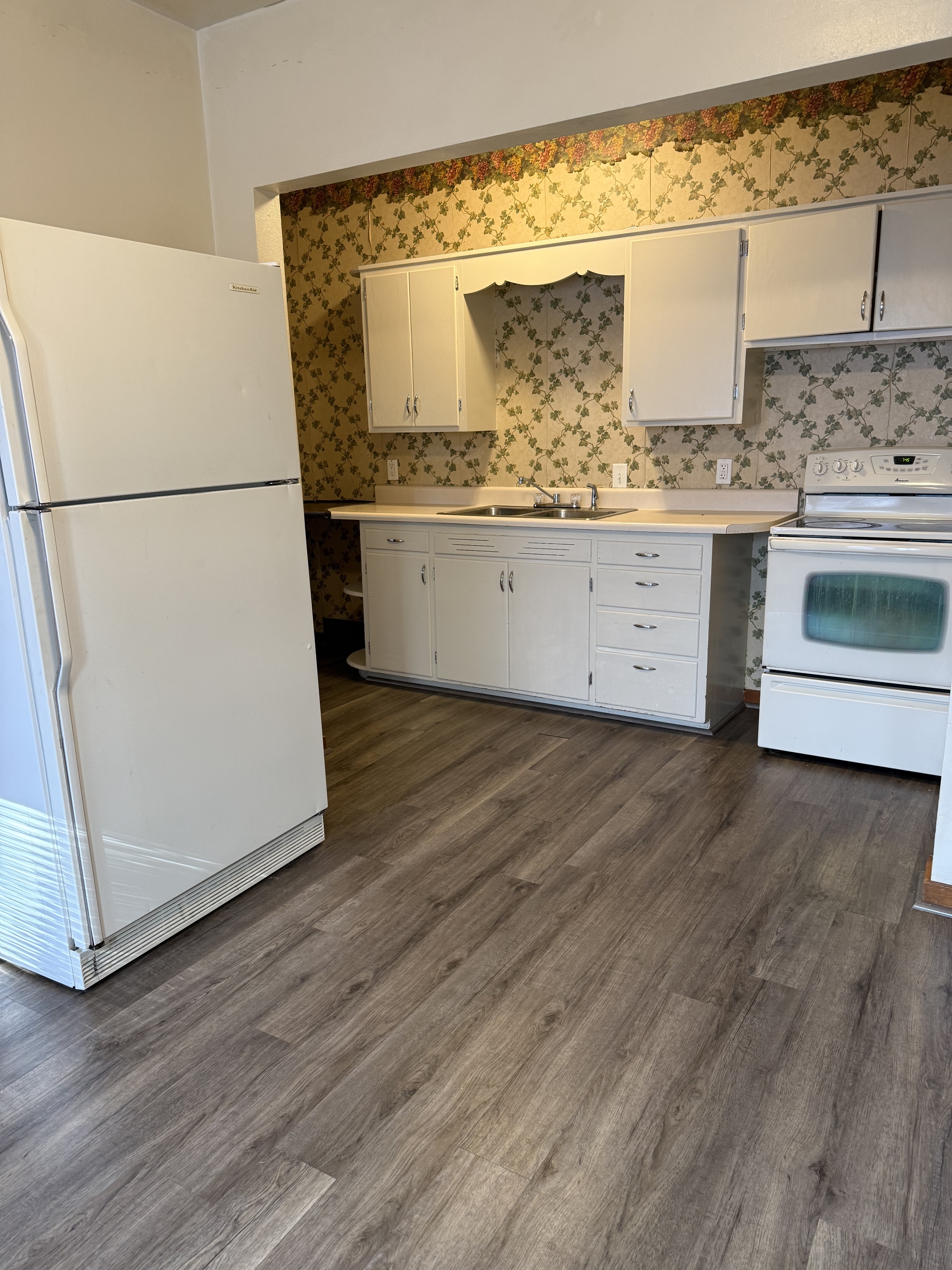 206 East Hammond Street - 1