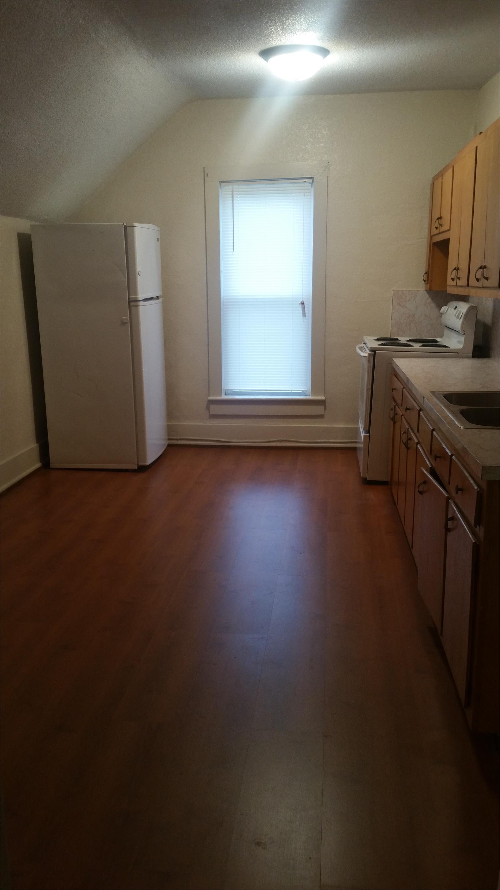 824 Davis Street - 2