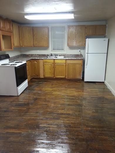 105 W Grimes