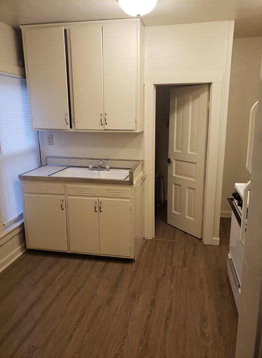 206 East Hammond Street - 4